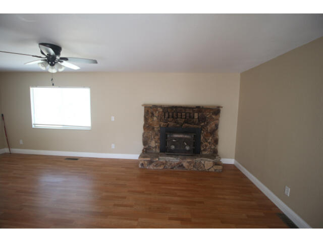 27143 Dersch Road Shingletown, CA 96088 - Photo 13 of 23 Living room