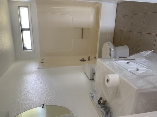 27143 Dersch Road Shingletown, CA 96088 - Photo 17 of 23 Hallway Bathroom