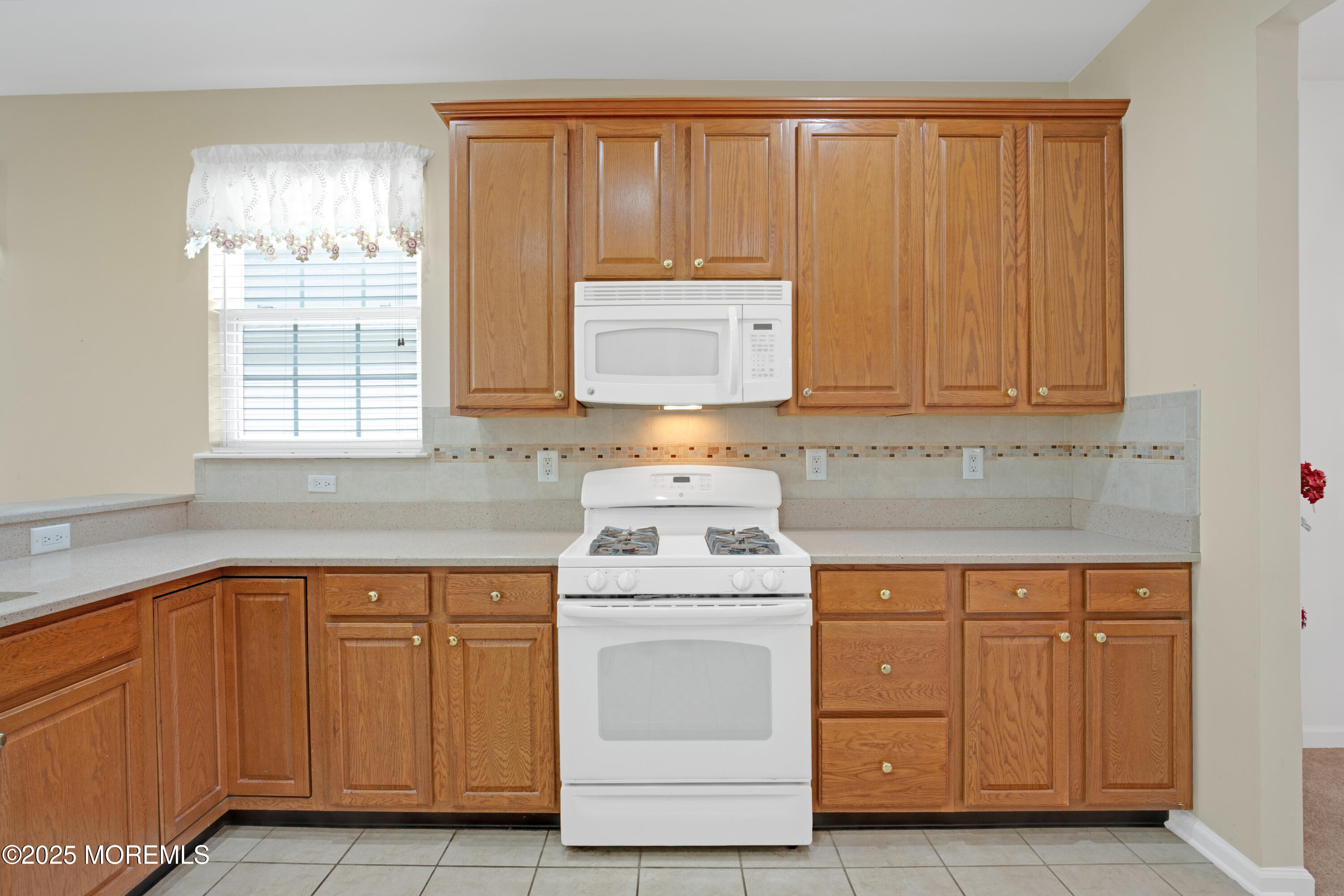 16 Brattleboro Road Jackson, NJ 08527 - Photo 12 of 51 Interior-21