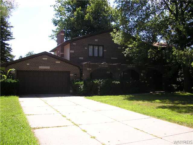 8145 Clarence Center Road Clarence, NY 14051 - Photo 1 of 1 Exterior Front