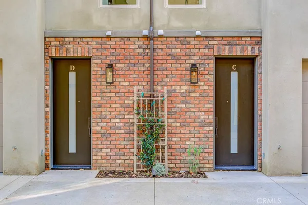 $3,700 | 530 Fano Street, Unit D, Monrovia, CA 91016