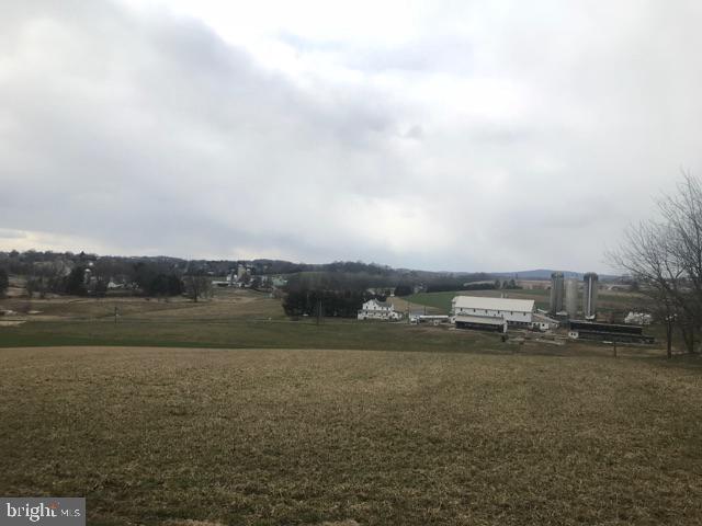 527 Rambler Road Manheim, PA 17545 - Photo 2 of 10 Gallery Image 2