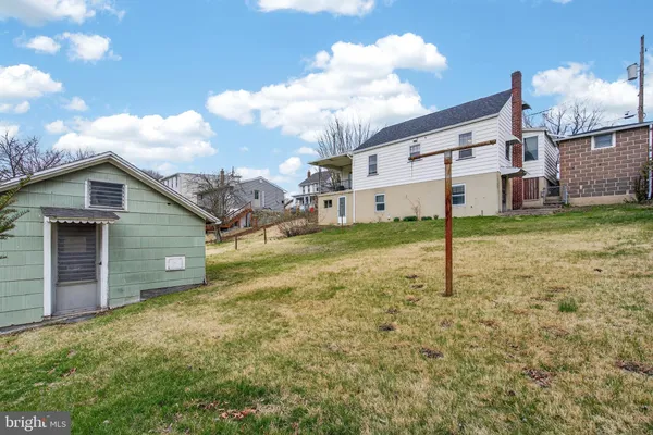 $185,000 | 230 West Howard Avenue, Coaldale, PA 18218