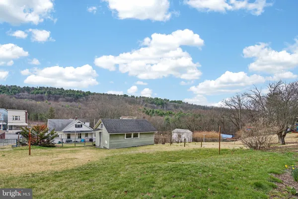 $185,000 | 230 West Howard Avenue, Coaldale, PA 18218
