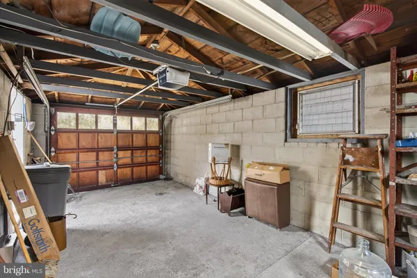 $185,000 | 230 West Howard Avenue, Coaldale, PA 18218