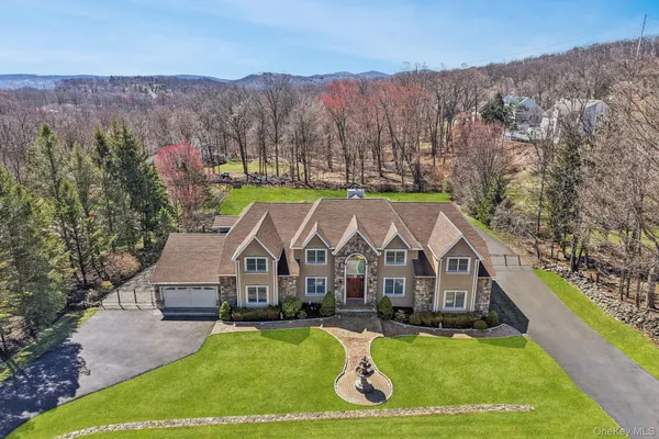 $1,399,000 | 8 Foxwood Drive, Tomkins Cove, NY 10986