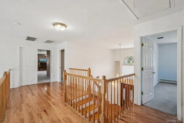 $1,399,000 | 8 Foxwood Drive, Tomkins Cove, NY 10986