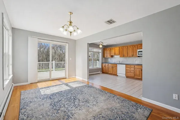 $1,399,000 | 8 Foxwood Drive, Tomkins Cove, NY 10986