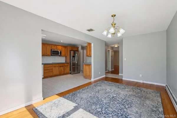 $1,399,000 | 8 Foxwood Drive, Tomkins Cove, NY 10986