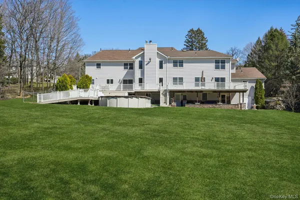 $1,399,000 | 8 Foxwood Drive, Tomkins Cove, NY 10986