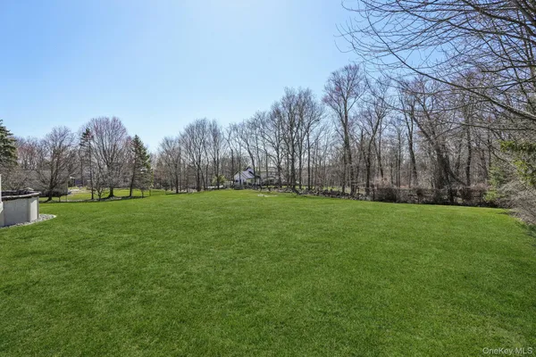 $1,399,000 | 8 Foxwood Drive, Tomkins Cove, NY 10986