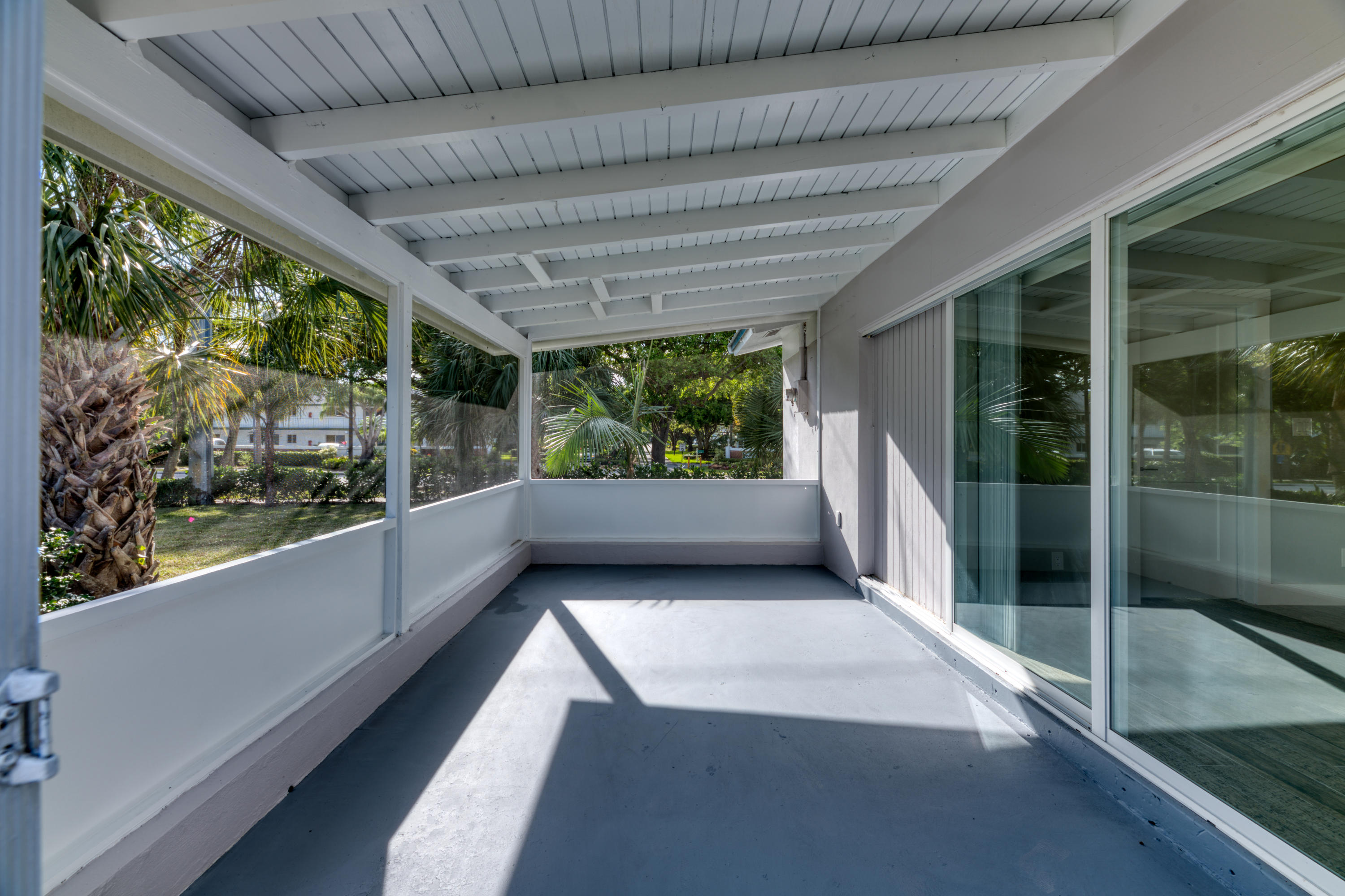 47 Ridgewood Circle Tequesta, FL 33469 - Photo 14 of 16 47 Ridgewood Cir Jupiter FL-print-014-00