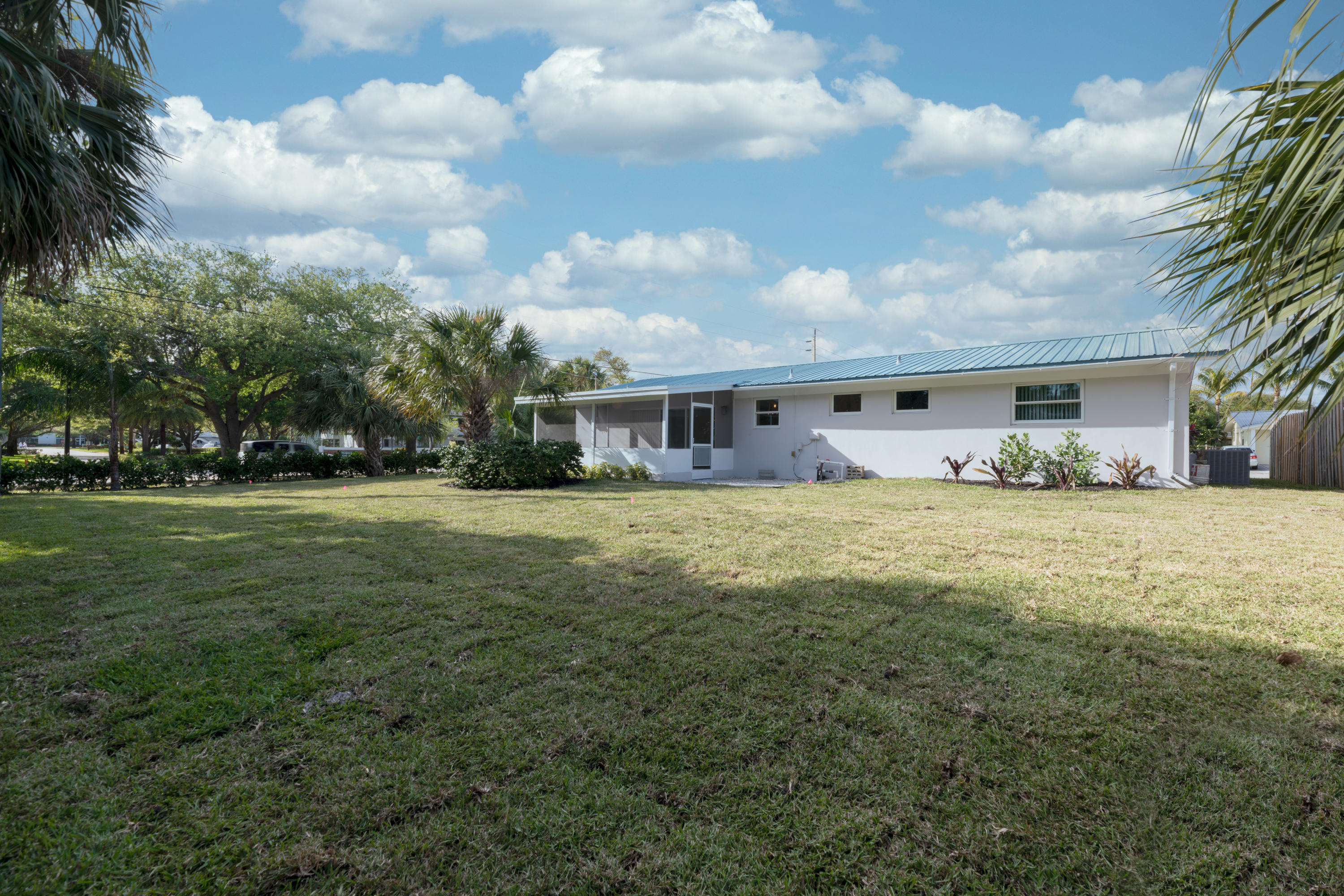 47 Ridgewood Circle Tequesta, FL 33469 - Photo 16 of 16 47 Ridgewood Cir Jupiter FL-print-013-01