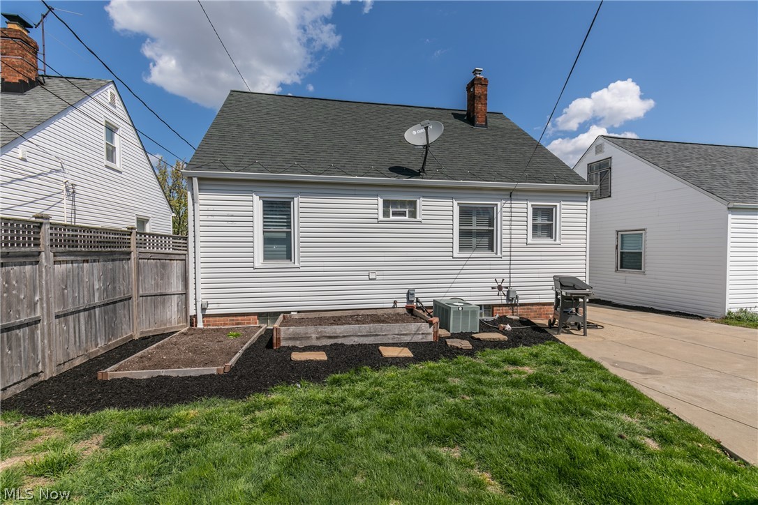 7401 Traymore Avenue Brooklyn, OH 44144 - Photo 29 of 33