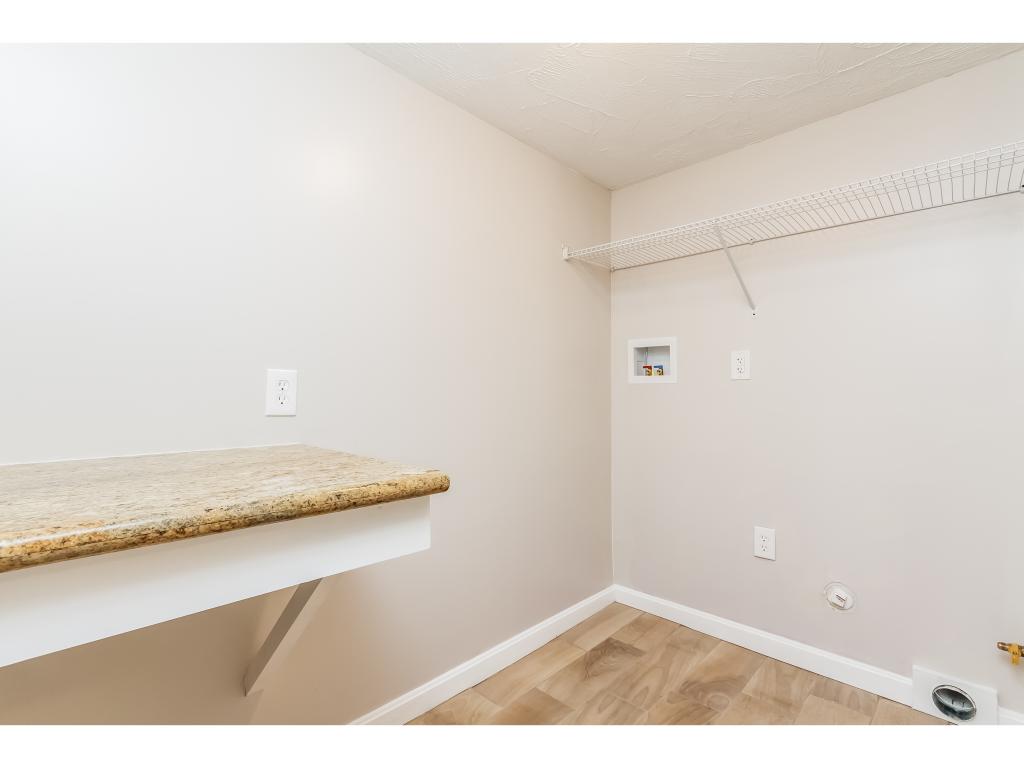 23 New Searles Road Nashua, NH 03062 - Photo 14 of 25