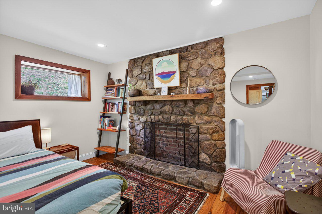 6261 South Page Valley Road Luray, VA 22835 - Photo 22 of 55 Primary Bedroom