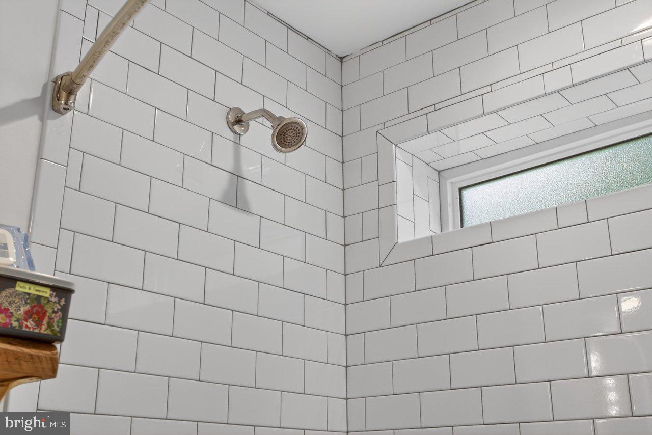 6261 South Page Valley Road Luray, VA 22835 - Photo 26 of 55 Bathroom