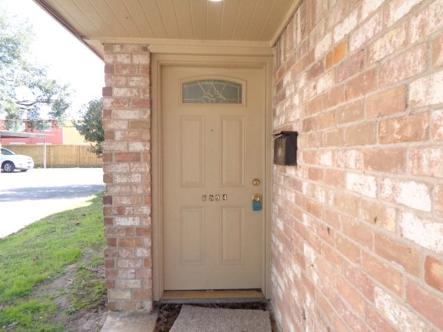 5504 Deep Forest Drive Houston, TX 77092 - Photo 2 of 25