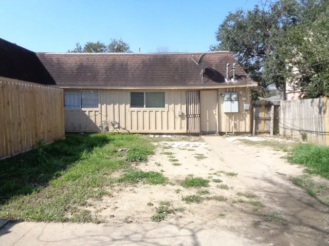 $1,395 | 5504 Deep Forest Drive, Houston, TX 77092