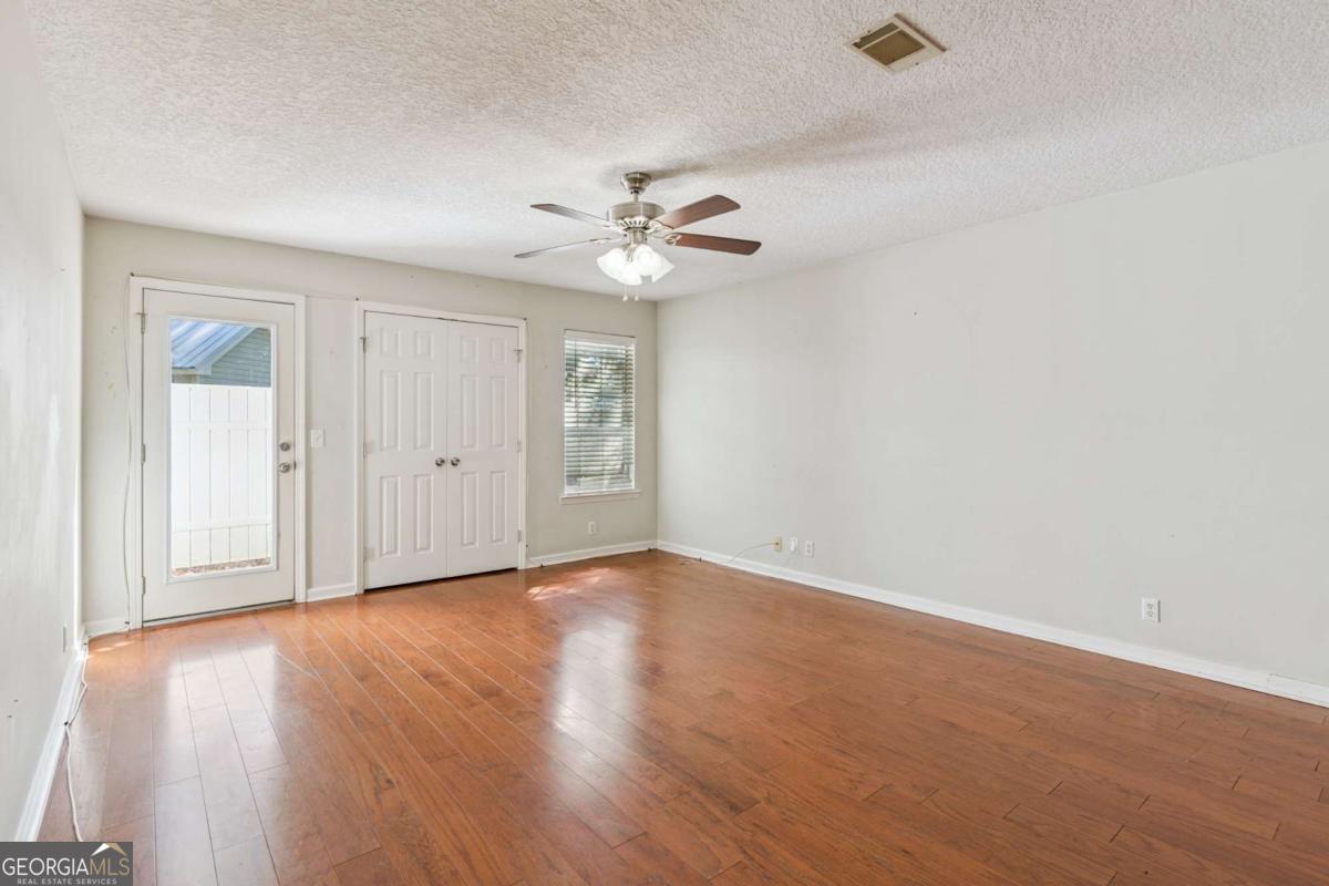 105 Adams Court Brunswick, GA 31525 - Photo 9 of 22