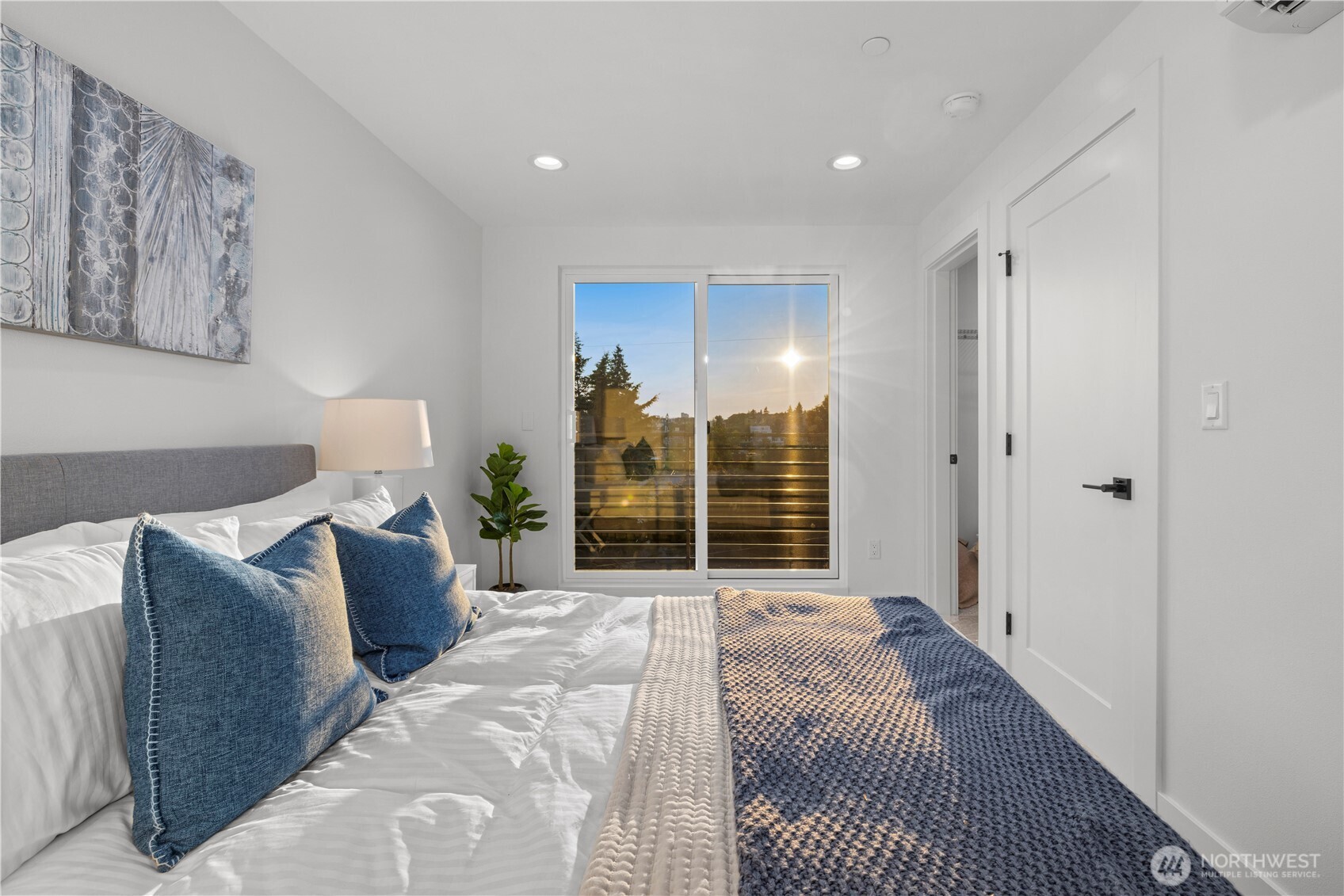 3852 Carr Place North Seattle, WA 98103 - Photo 15 of 33