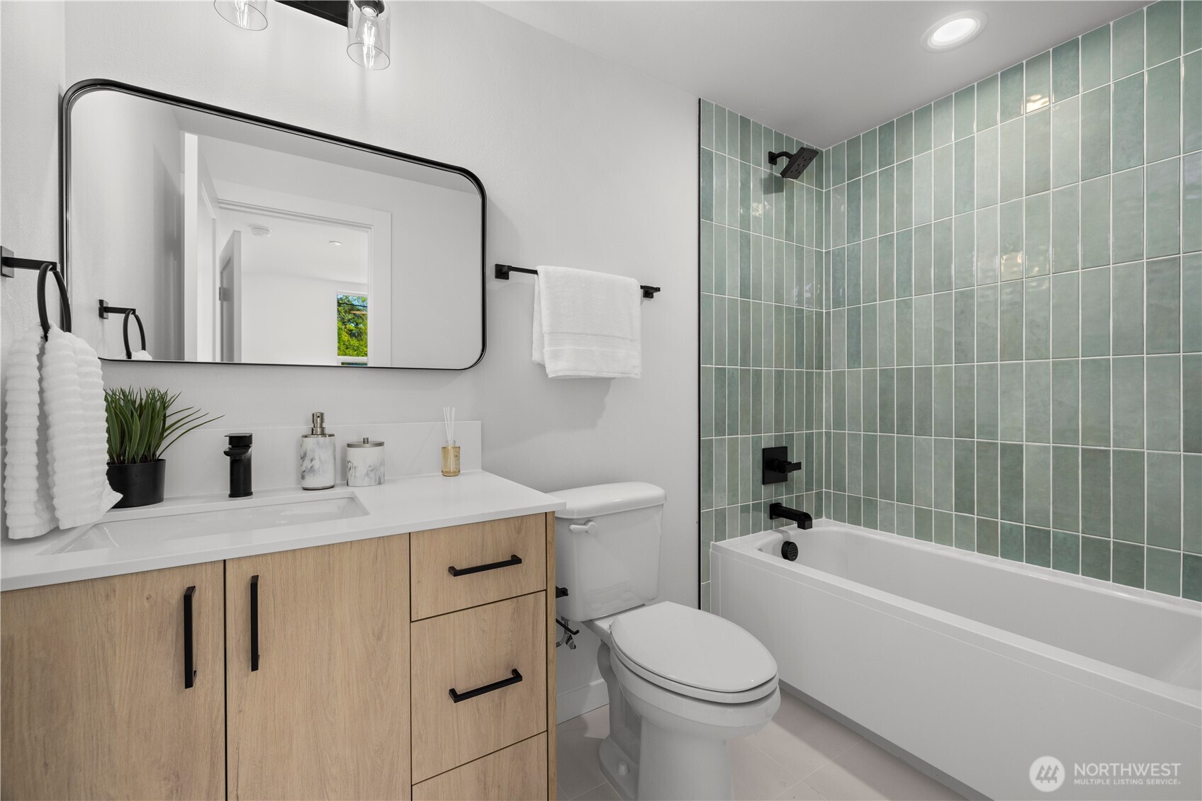 3852 Carr Place North Seattle, WA 98103 - Photo 22 of 33