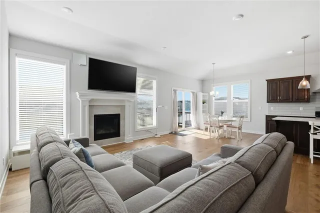 $585,000 | 4420 Southwest Tanzanite Drive, Lee's Summit, MO 64082