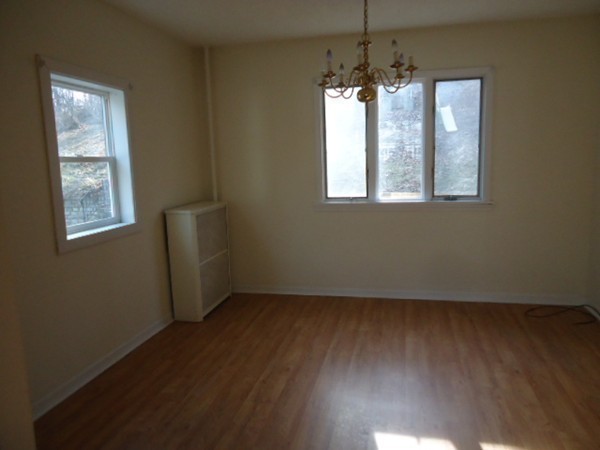 89 Beaconsfield Road Worcester, MA 01602 - Photo 7 of 23 Gallery Image 7