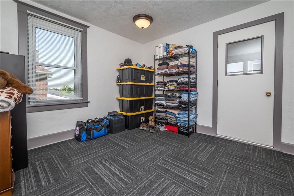 2716 Castlegate Avenue Pittsburgh, PA 15226 - Photo 35 of 50