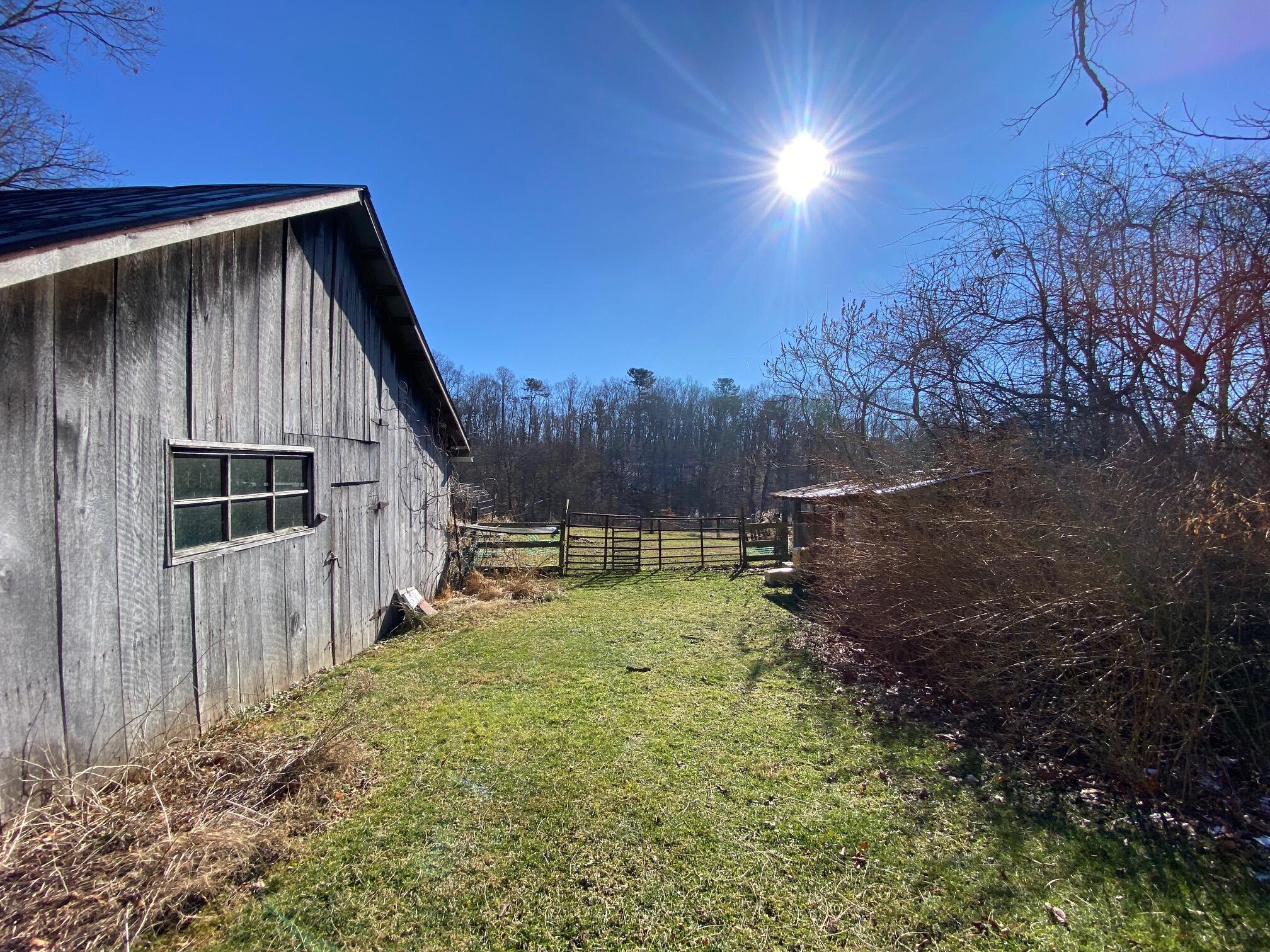 594 Private Road Lewisburg, WV 24901 - Photo 78 of 104 Gallery Image 78