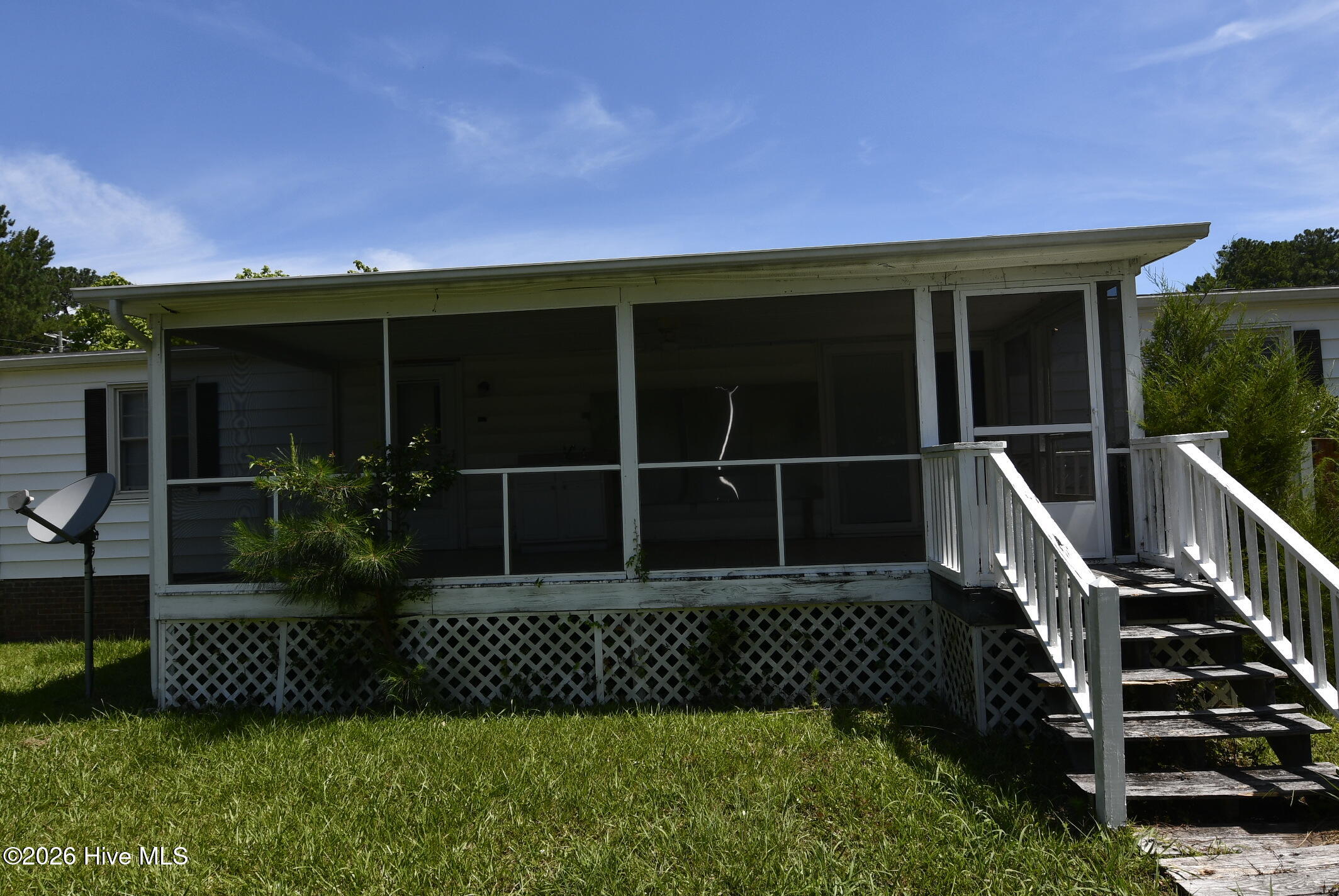 209 Queens Road Hubert, NC 28539 - Photo 17 of 27 Back Porch