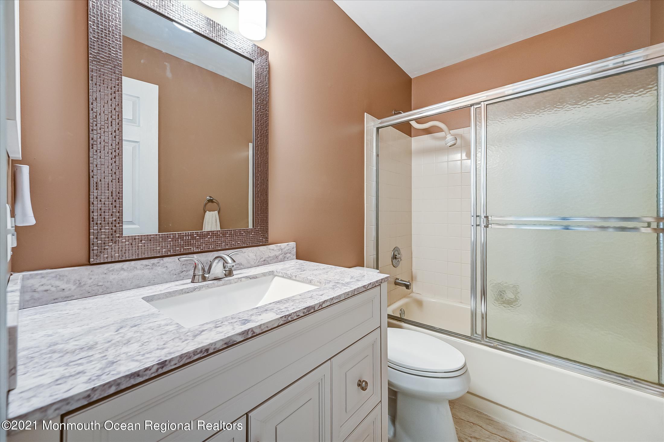 163 Colony Lane Manalapan, NJ 07726 - Photo 25 of 28 Full Bath
