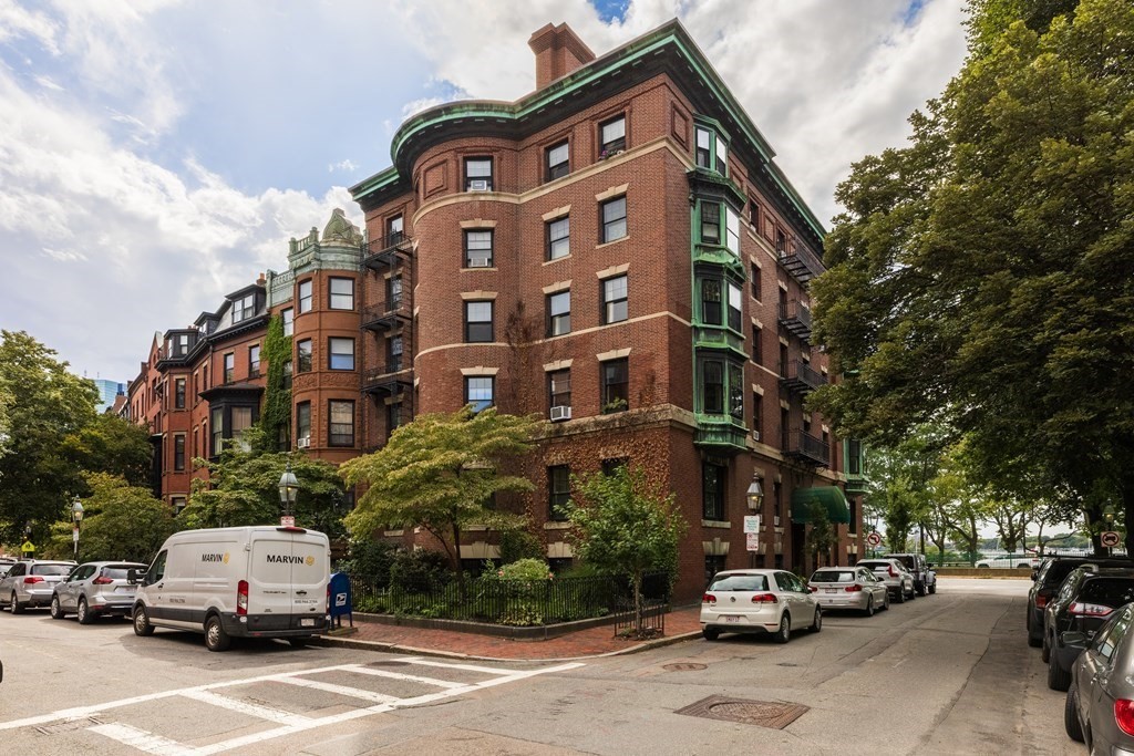 112 Pinckney Street, Unit 11 Boston, MA 02114 - Photo 13 of 13