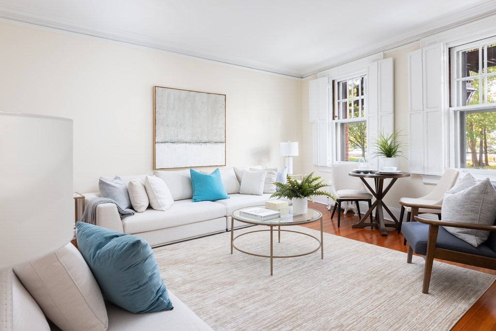 112 Pinckney Street, Unit 11 Boston, MA 02114 - Photo 2 of 13