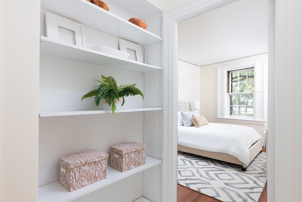 112 Pinckney Street, Unit 11 Boston, MA 02114 - Photo 5 of 13
