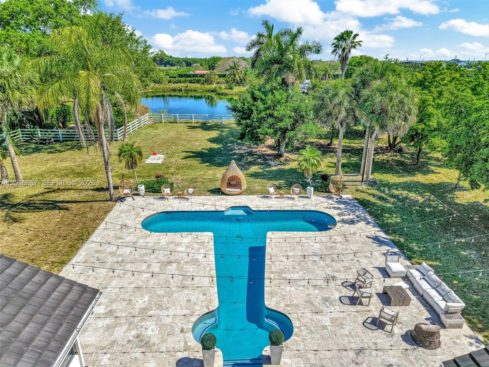 17795 Southwest 158th Street Miami, FL 33187 - Photo 18 of 105