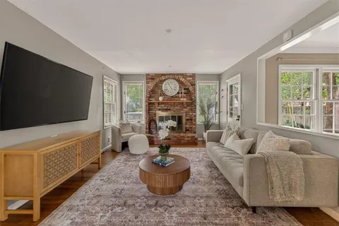 $450,000 | 8804 West 92nd Street, Overland Park, KS 66212