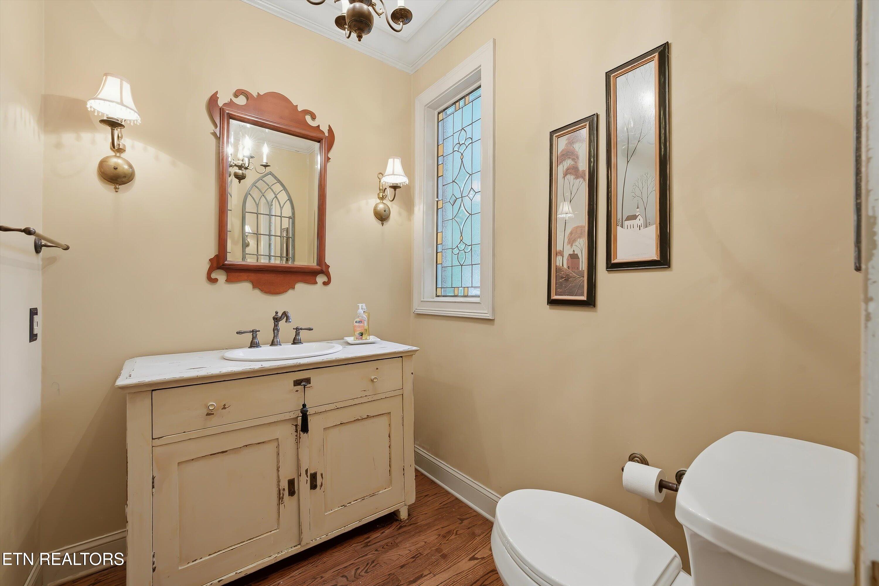 110 Westview Lane Oak Ridge, TN 37830 - Photo 14 of 39 main level bath
