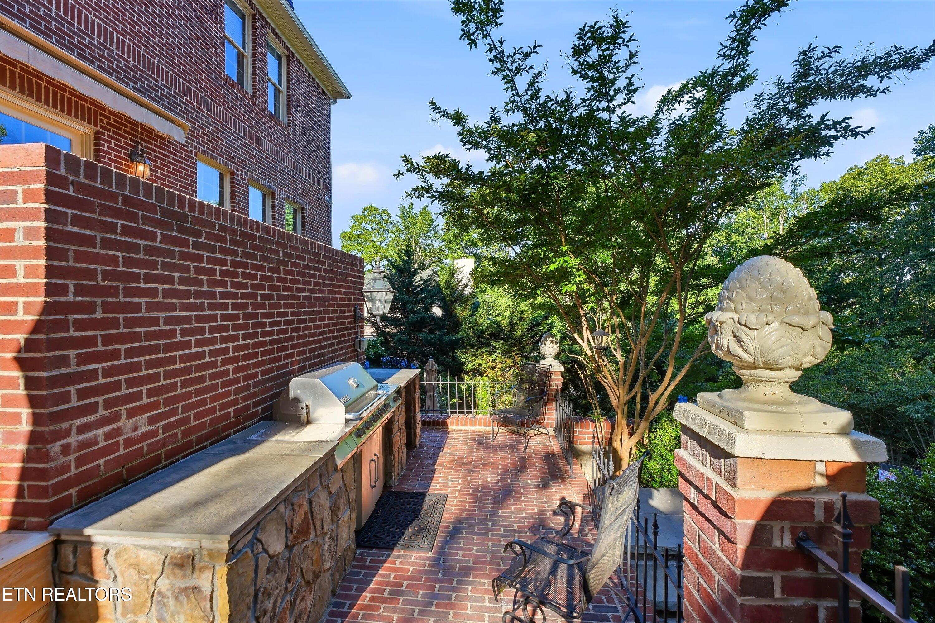 110 Westview Lane Oak Ridge, TN 37830 - Photo 32 of 39 outdoor grill