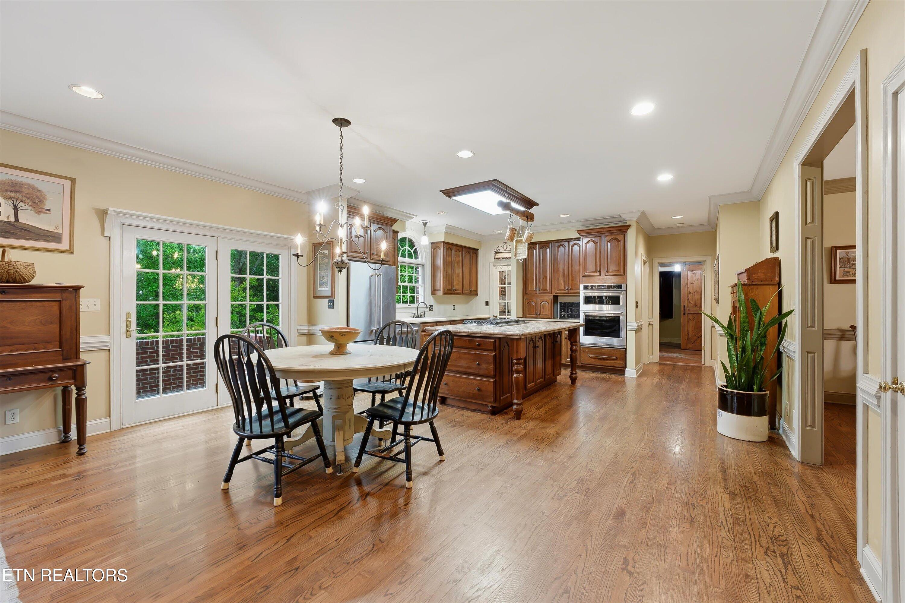 110 Westview Lane Oak Ridge, TN 37830 - Photo 7 of 39 breakfast area