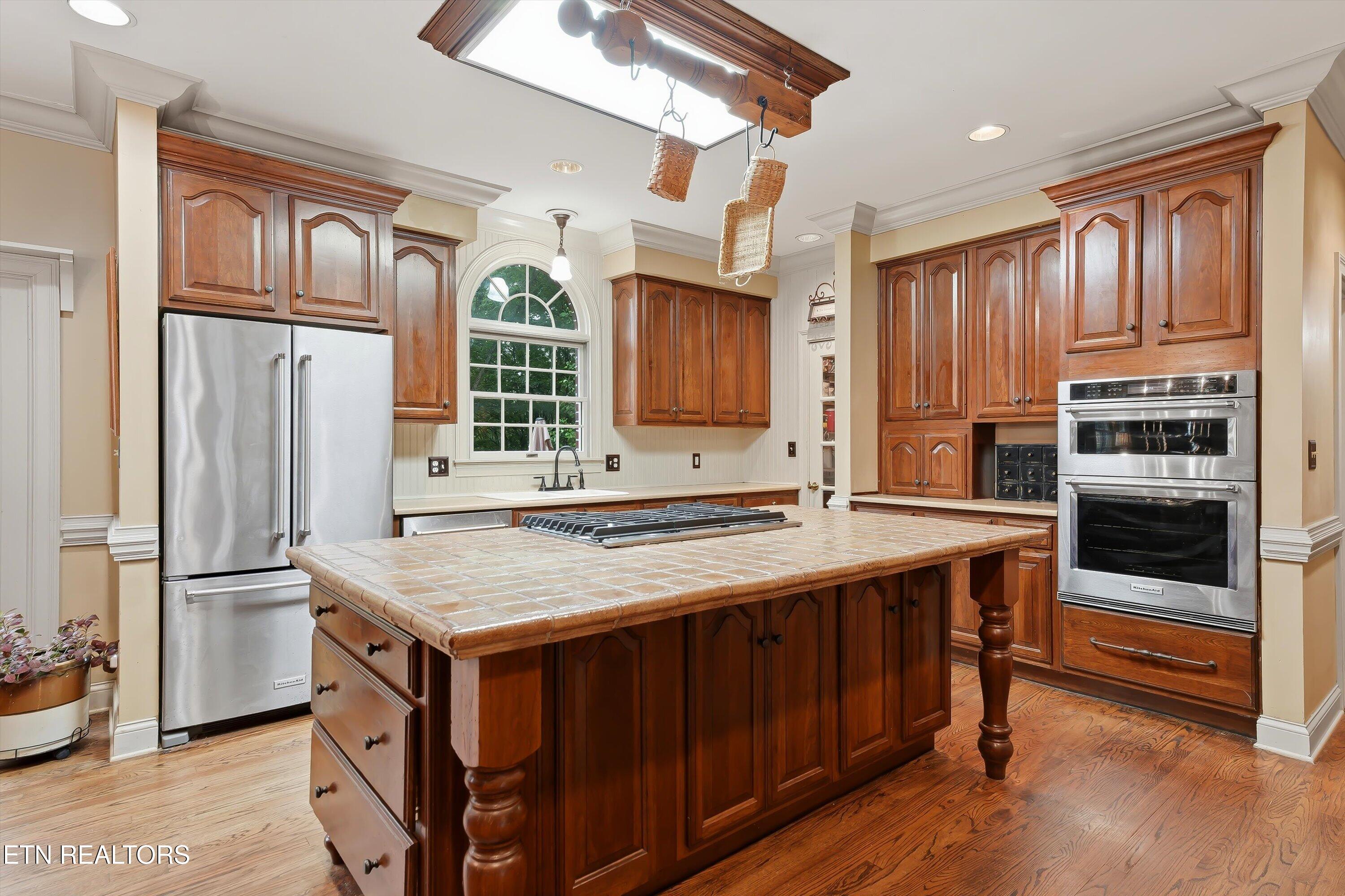 110 Westview Lane Oak Ridge, TN 37830 - Photo 8 of 39 kitchen