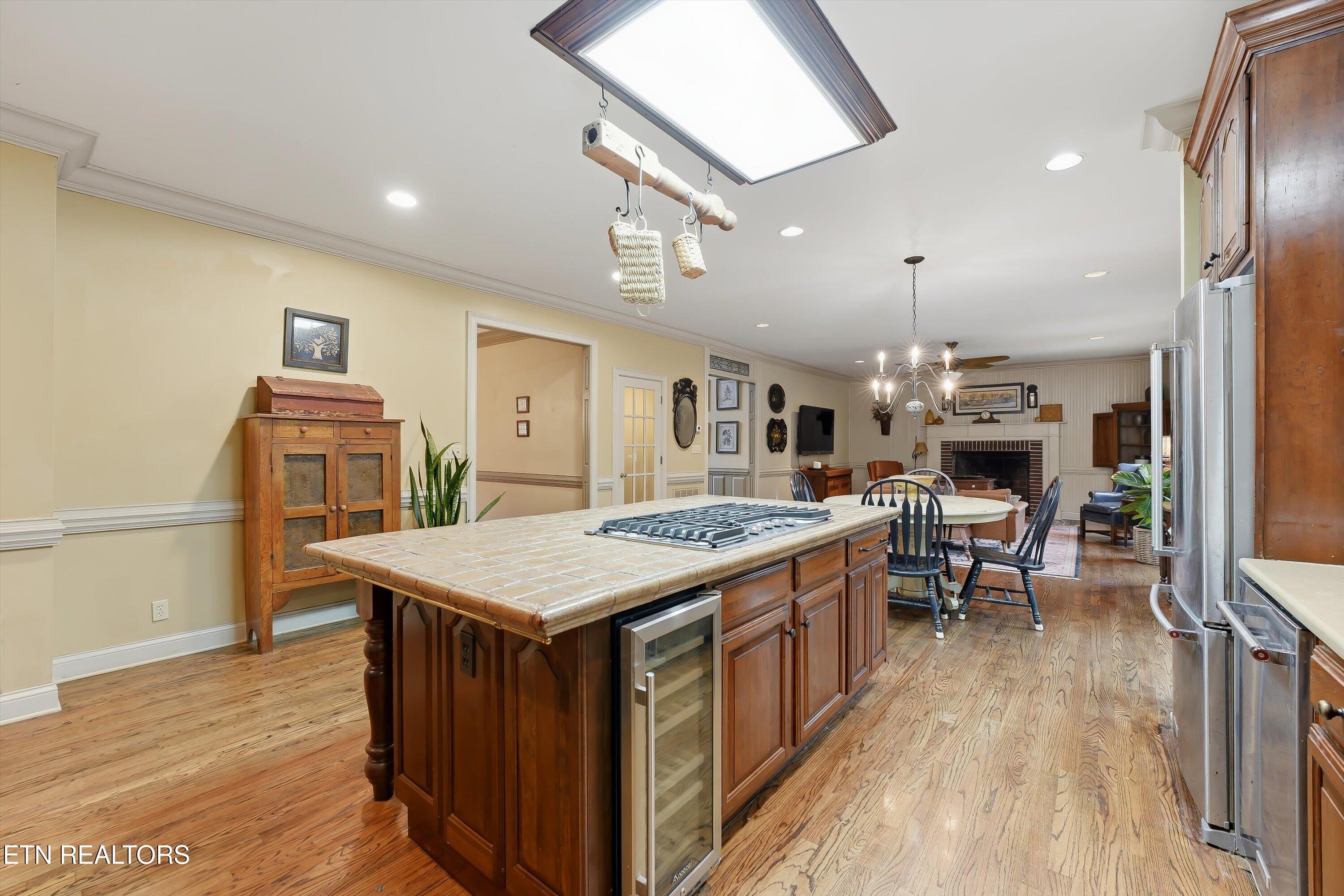 110 Westview Lane Oak Ridge, TN 37830 - Photo 9 of 39 wine cooler