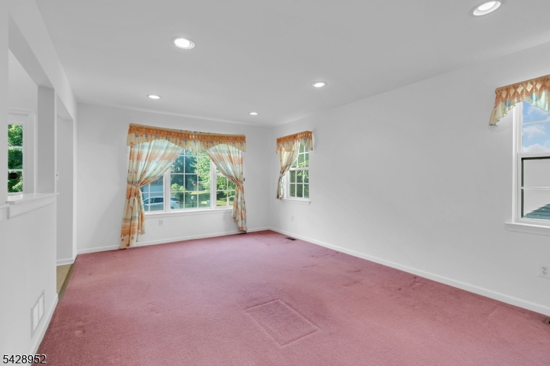 4 Leigh Road Hillsborough, NJ 08844 - Photo 9 of 50