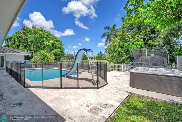 $1,800,000 | 5421 North 36th Court, Hollywood, FL 33021