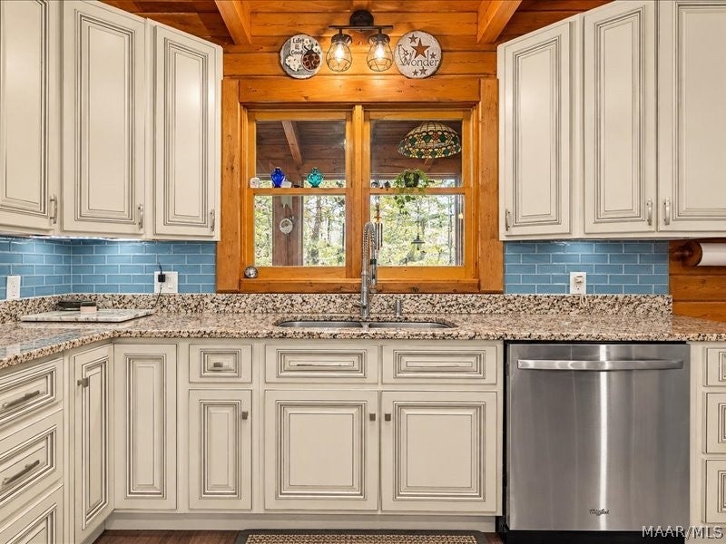 418 Timberlane Road Wetumpka, AL 36093 - Photo 4 of 49 Gallery Image 4