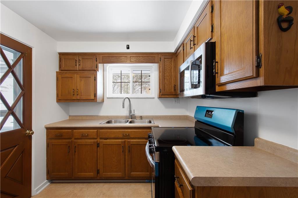 8784 Terrace Drive Pittsburgh, PA 15237 - Photo 11 of 35