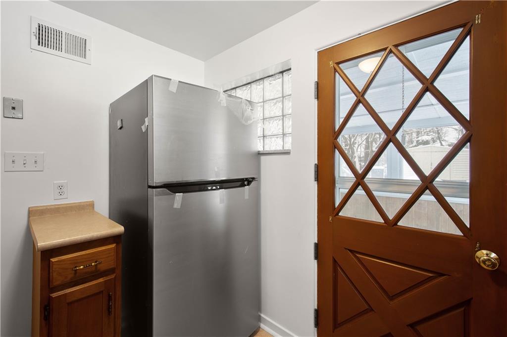 8784 Terrace Drive Pittsburgh, PA 15237 - Photo 13 of 35