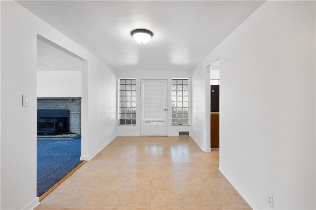 8784 Terrace Drive Pittsburgh, PA 15237 - Photo 6 of 35