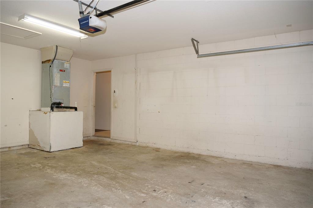 415 Danube Way Kissimmee, FL 34759 - Photo 16 of 17 a view of a room with a ceiling fan