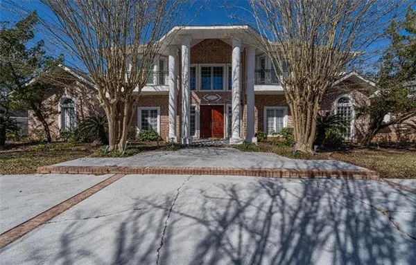$999,000 | 6701 Tennyson Oaks Lane, Alexandria, LA 71301